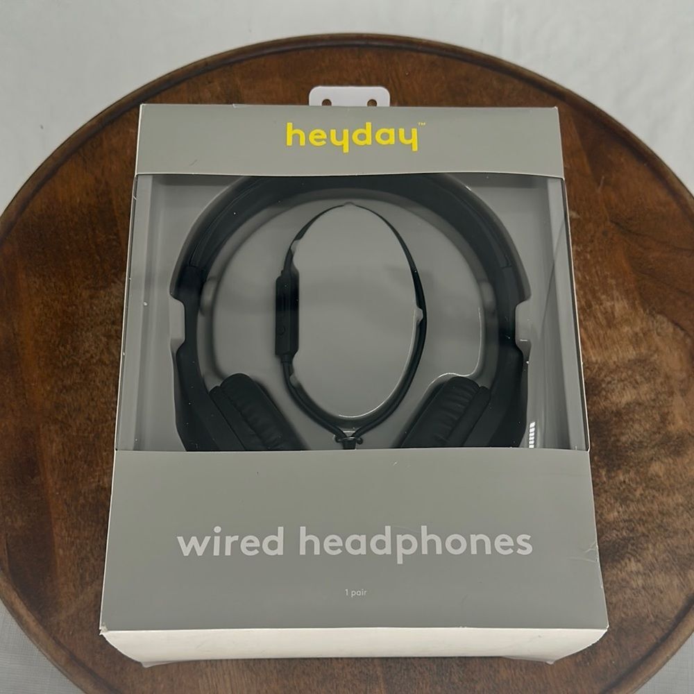 heyday Headphones Wired Black 3.5mm aux plug Microphone with remote Target 2024